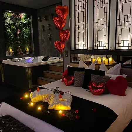 Apartman Loveroom 50 Nuances Zen Experience Immersive & Intimiste (adults Only)