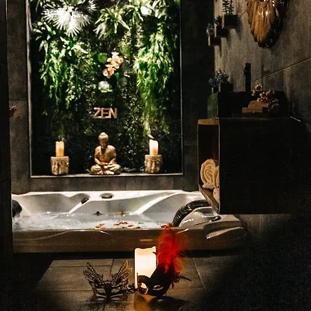 Apartmán 5 Etoiles 50 Nuances Zen Avec Jacuzzi Et Jeu Pour Adulte Lagrace-Dieu