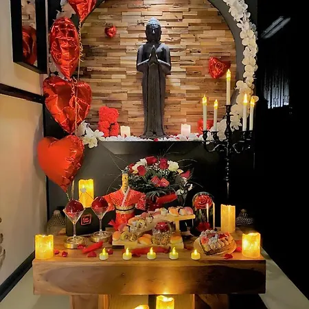 5 Etoiles 50 Nuances Zen Avec Jacuzzi Et Jeu Pour Adulte Apartmán